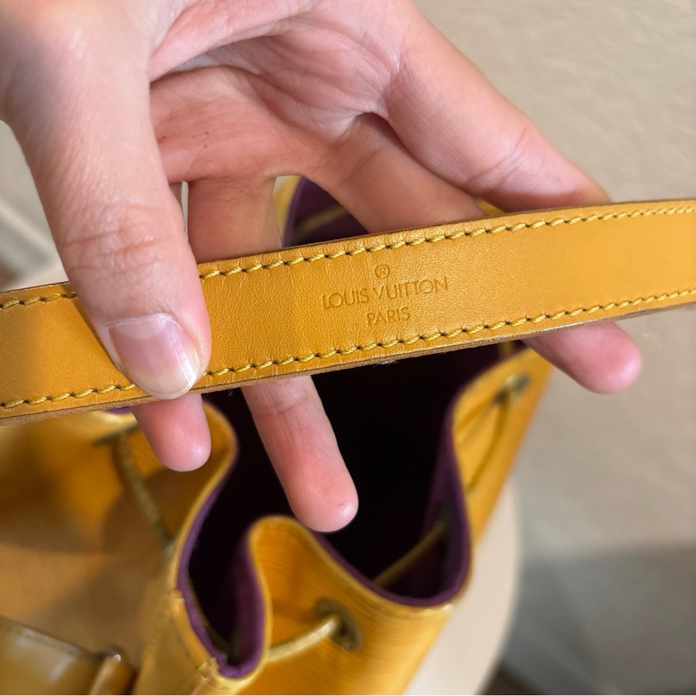 Louis Vuitton Yellow Epi Leather Bucket Shoulder Bag - Picture 12 of 13